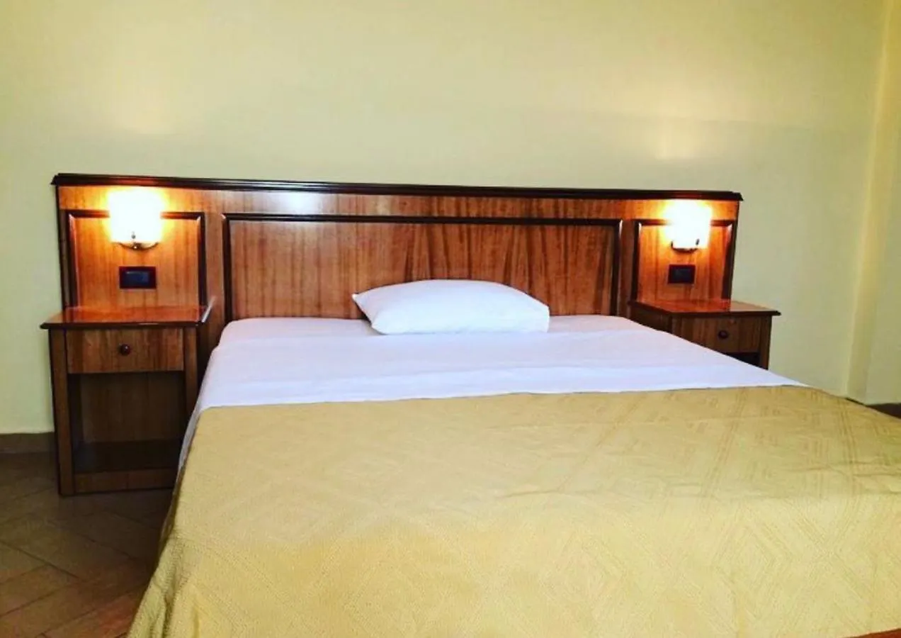 New Hotel Leone Fier